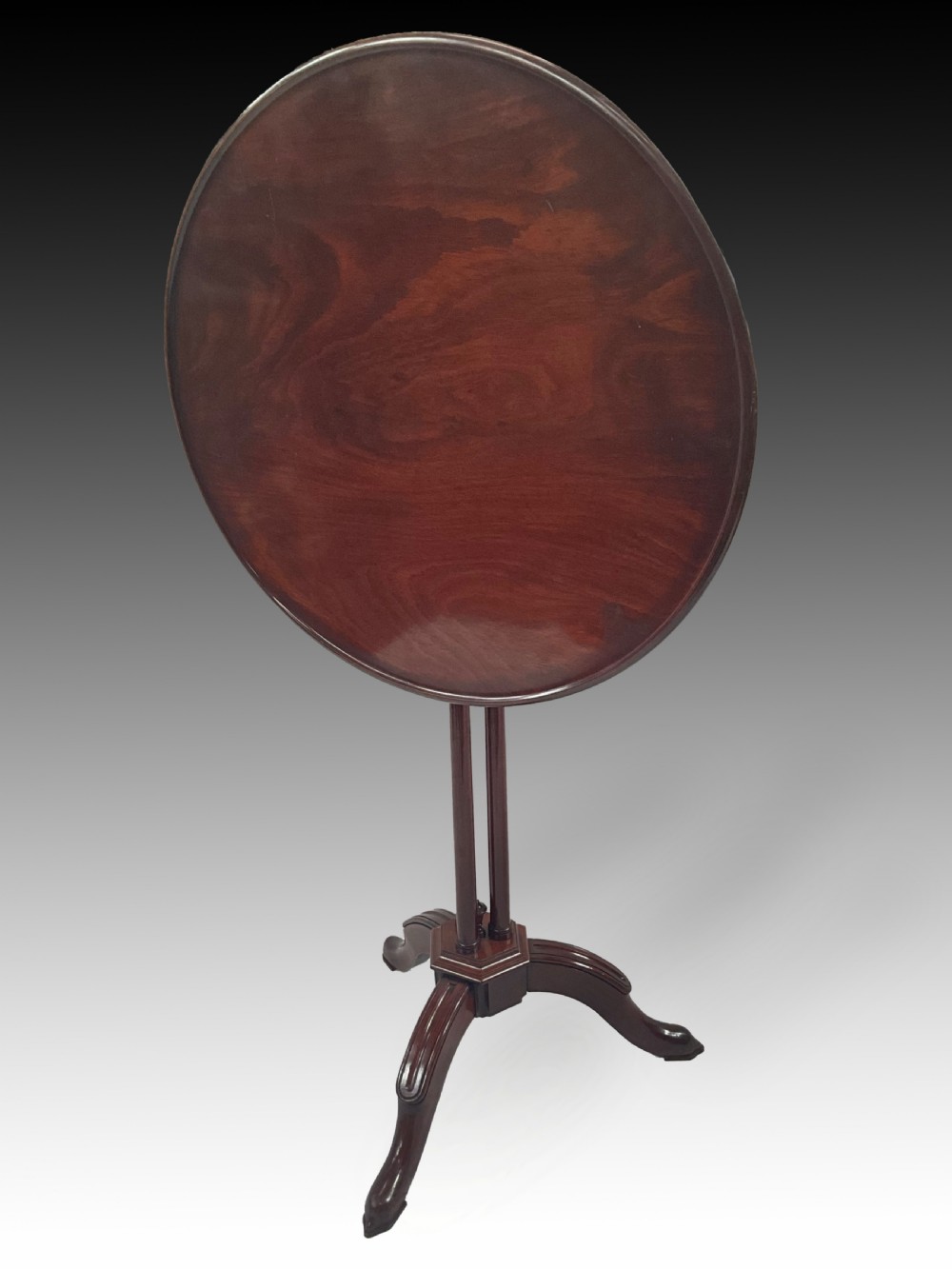 A High Quality Mahogany Circular Top Table by Maison Krieger Paris c.1860 View IV