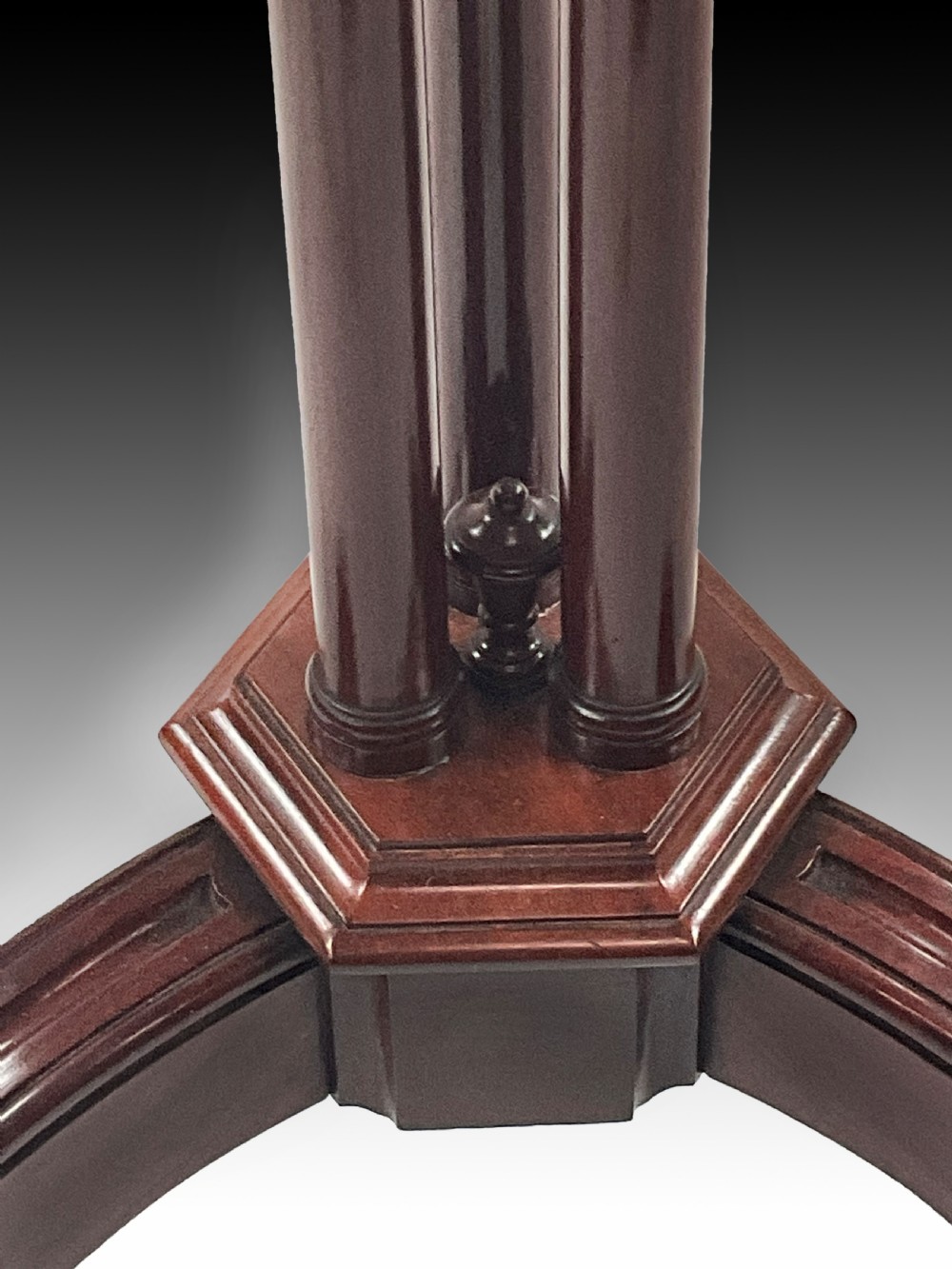 A High Quality Mahogany Circular Top Table by Maison Krieger Paris c.1860 View VII