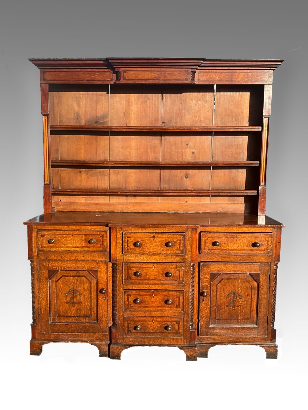 English oak dresser Maritime dresser. Circa 1815.