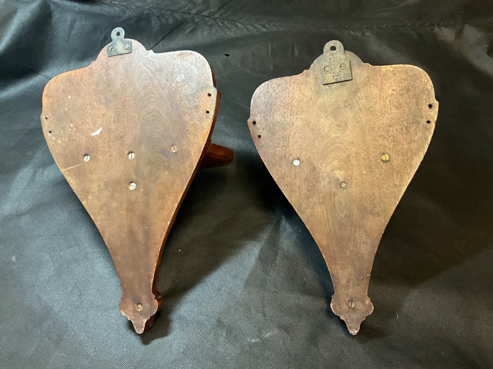 A pair of solid mahogany wall brackets View V
