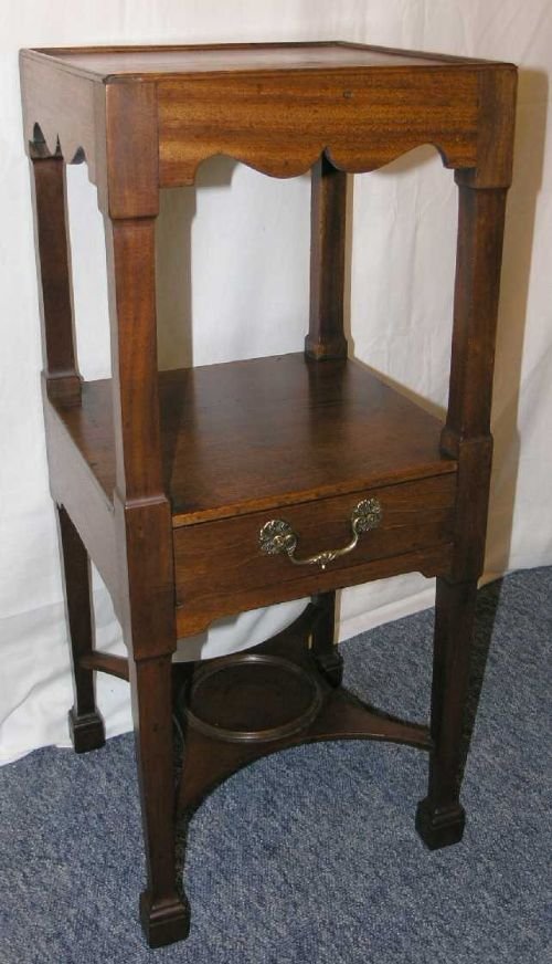 Fine Georgian Mahogany Square Washstand