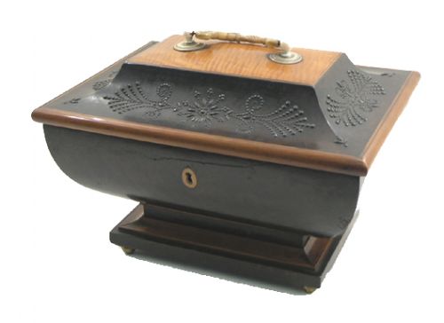 Wonderful Continental Mullberry & Satinwood Casket/ Box