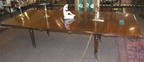 Georgian Mahogany Gillows Extending Dining Table