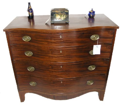 Fine Georgian Scottish Mahogany Serpentine Chest