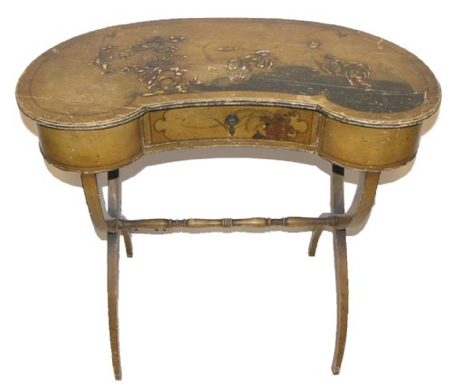 French Kidney Shape Original Painted Table. C. 1900