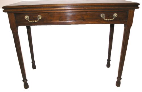 fig 1. 18th CENT. SCOTTISH MAHOGANY CARD TABLE. FLUTED LEGS