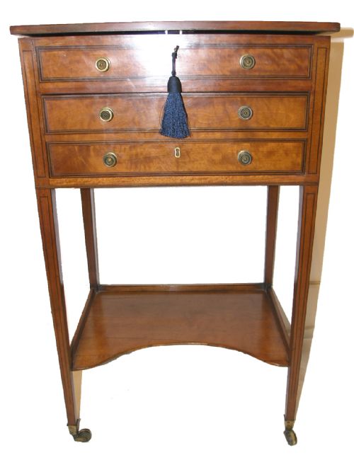 fig 1. 18TH CENTURY SHERATON SATINWOOD OCCASIONAL TABLE