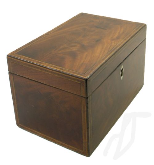 fig 1. FINE GEORGE III MAHOGANY TEA CADDY. COMPLETE