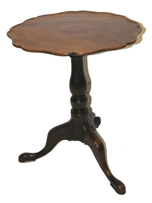 Georgian Mahogany Tripod Table with Shaped Top