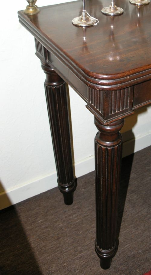 fig 2. EARLY 19th CENTURY GILLOWS MAHOGANY SERVING TABLE