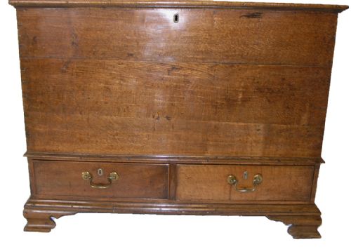 fig 1. GEORGIAN OAK MULE CHEST IN GOOD ORIGINAL CONDITION