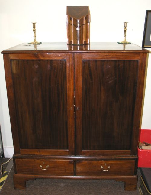 fig 1. 18th CENTURY GEORGE III MAHOGANY LINEN CUPBOARD