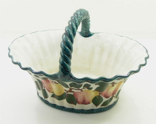fig 1. FINE SCOTTISH WEMYSS WARE MEDIUM SIZE APPLES BASKET