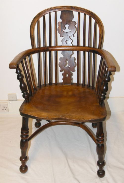 Superb 19th Century Yew Windsor Arm Chair. C. 1840