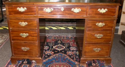 fig 1. GEORGIAN STYLE MAHOGANY PEDESTAL DESK. C. 1870