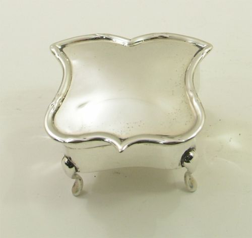 Pretty Edwardian Silver Shield Trinket Box. 1909