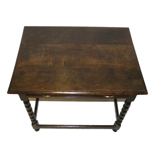 fig 1. 17th CENTURY OAK BOBBIN TURNED SIDE TABLE. C. 1680