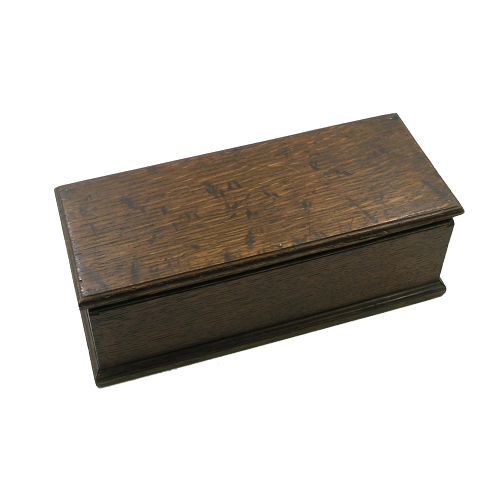 Georgian Dovetailed Oak Candle Box. C. 1780