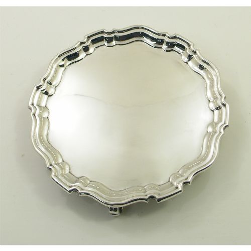 Good Edwardian Sterling Silver 8" Card Tray. London 1910