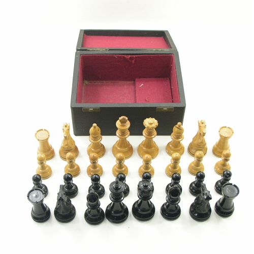 Edwardian Boxed Staunton Type Chess Set. Large Size.