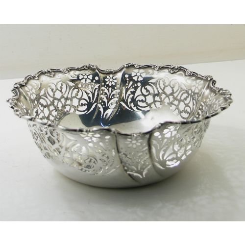 American Sterling Silver Fruit Bowl by Gorham. 1911
