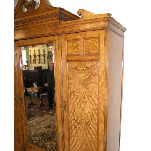 fig 3. SUPERB MAPLE & Co. LONDON SATINWOOD & MARQUETRY ROBE