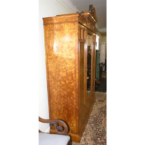 fig 4. SUPERB MAPLE & Co. LONDON SATINWOOD & MARQUETRY ROBE