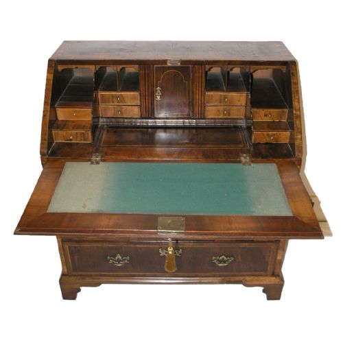 fig 1. QUEEN ANNE WALNUT BUREAU WITH WELL & SHAPED INTERIOR