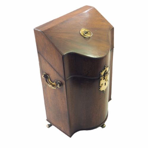 fig 1. GORGEOUS LITTLE GEORGE III MAHOGANY KNIFE BOX