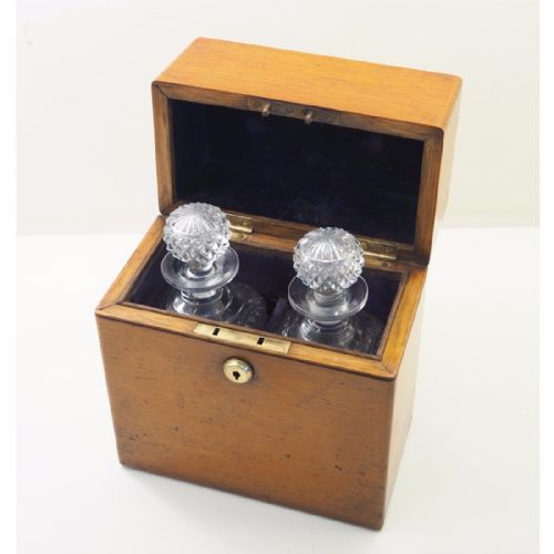 Good 19th Century Oak Decanter Box. Complete