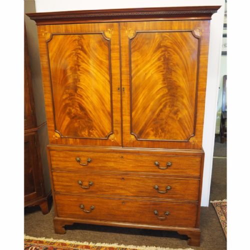 Neat Size George III Mahogany Linen Press