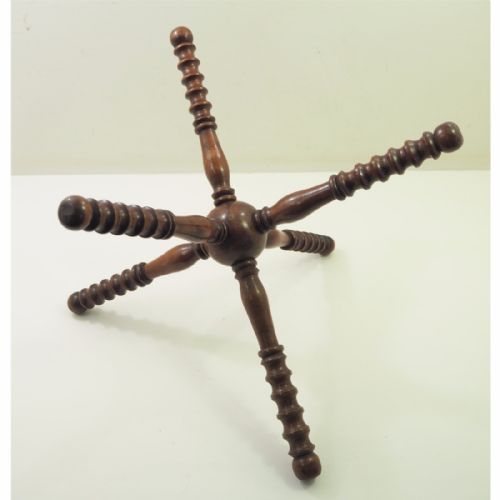 Large Georgian Walnut Cat or Bowl Stand