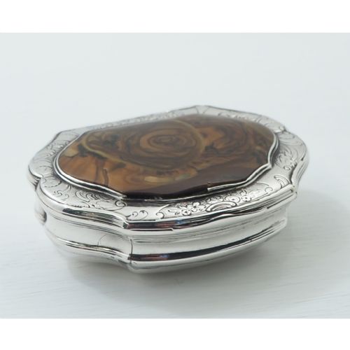 Continental Silver and Agate Snuff Box