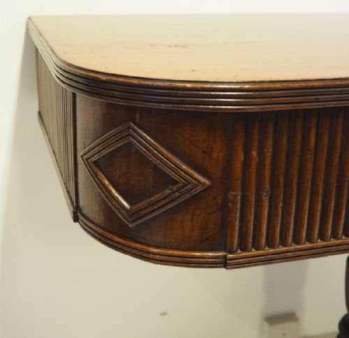 fig 2. GEORGIAN MAHOGANY DUNCAN FYFFE HALL TABLE