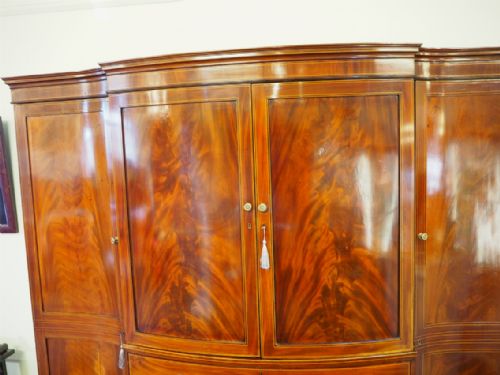 fig 1. FINE GEORGIAN BOW-FRONTED LARGE WARDROBE