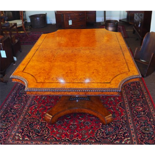 Important Regency Amboyna Breakfast Table