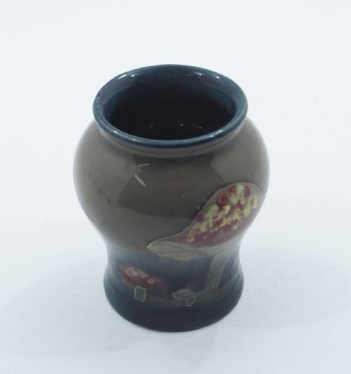 Beautiful Moorcroft Small Claremont Vase