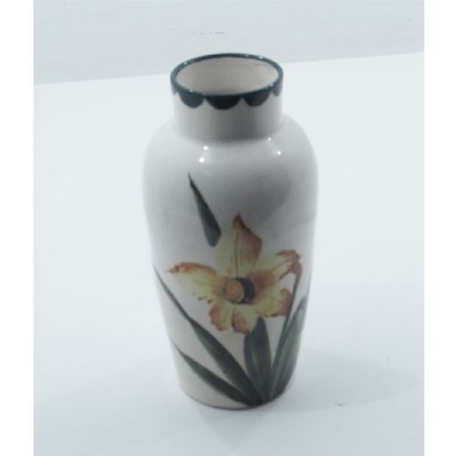 Early Wemyss Japan Vase in Daffodils