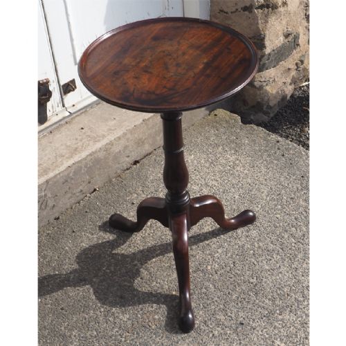 fig 1. MID 18th CENTURY CUBAN MAHOGANY WINE TABLE