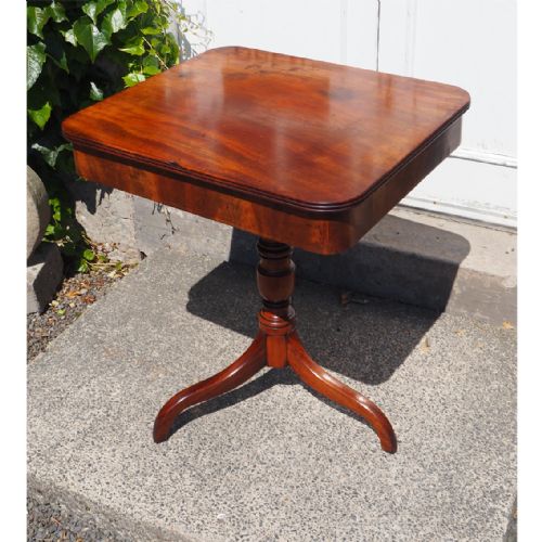 Georgian Scottish Mahogany Occasional Table