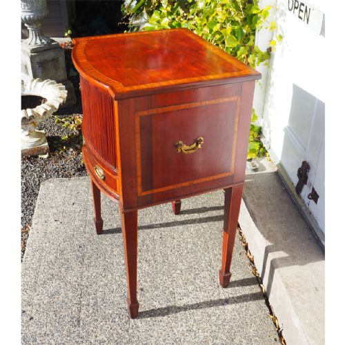fig 1. WILLIAM IV MAHOGANY NIGHT TABLE BY WILLSON
