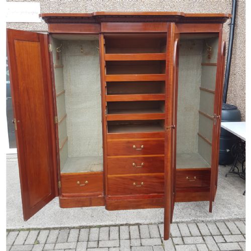 fig 2. EARLY VICTORIAN BREAKFRONT MAHOGANY WARDROBE
