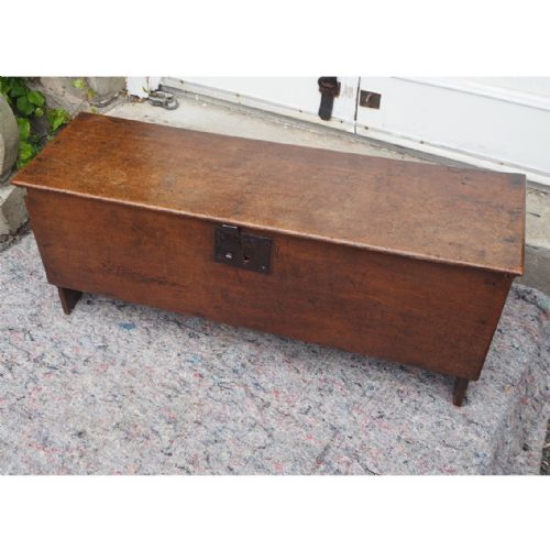 Small Size Queen Anne Oak Sword Chest