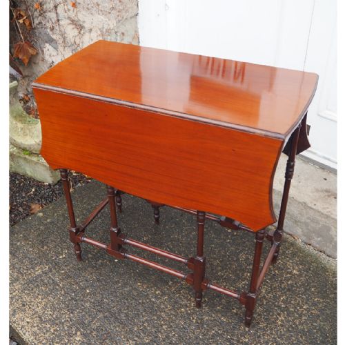Georgian Style Mahogany Spider Leg Table
