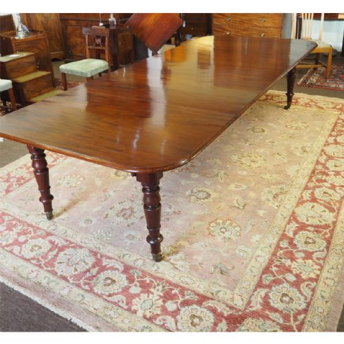 fig 2. FINE GEORGIAN MAHOGANY EXTENDING DINER