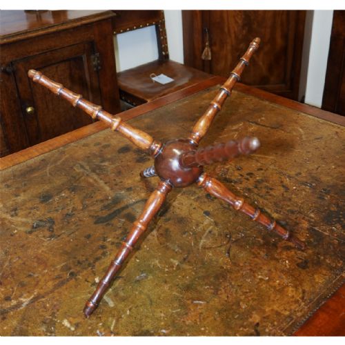 Georgian Walnut "Cat" or Bowl Stand