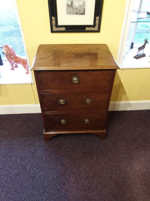 Small Georgian Mahogany Bedside Chest