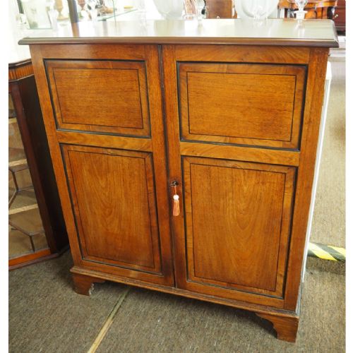 Georgian Mahogany Standing Cupboard