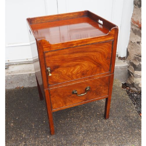 Fine Georgian Mahogany Tray Top Commode