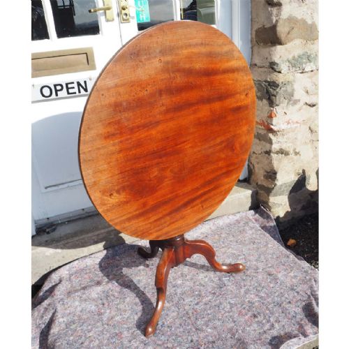 Large 18th Century Mahogany Tripod Table